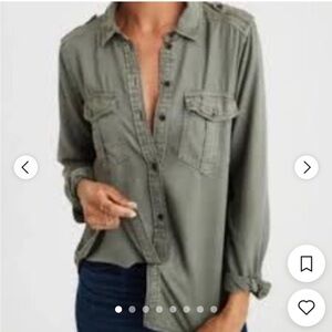 American Eagle Outfitters Green Casual Button Down Shirt XS